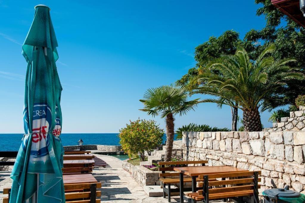 Apartmani Lux Sea Утєха Екстер'єр фото